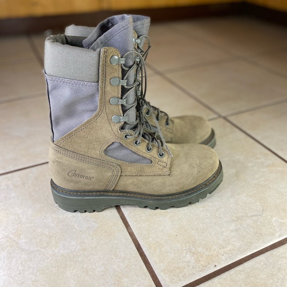 Men's Tactical Boots - Tan and Gray